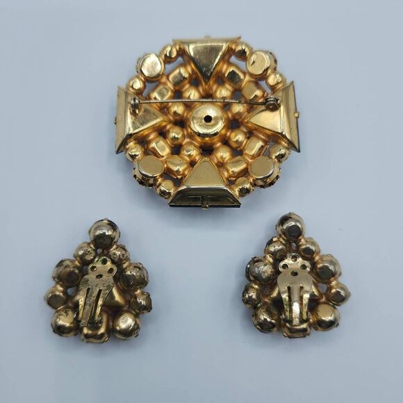 Juliana D & E Round Embellished Brooch & Triangle Clip-on Earrings Set Red - Picture 7 of 13